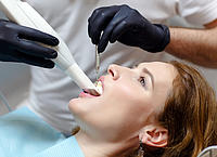 Digital scan at the orthodontist in Munich - Dental practice Seehofer