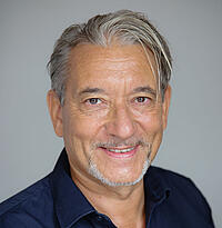 Dr. Peter Seehofer - Dentist in Munich